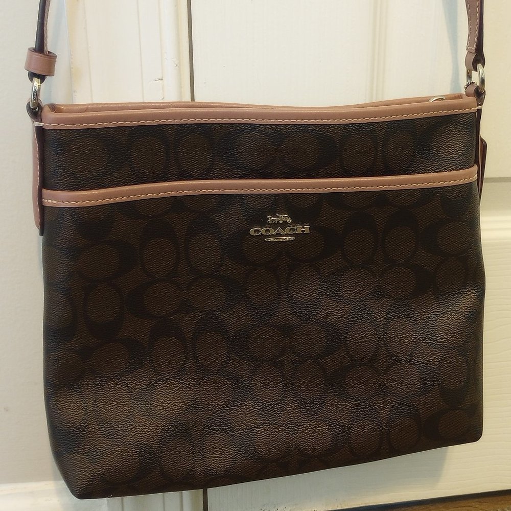 Coach crossbody with wallet F1822-F29210